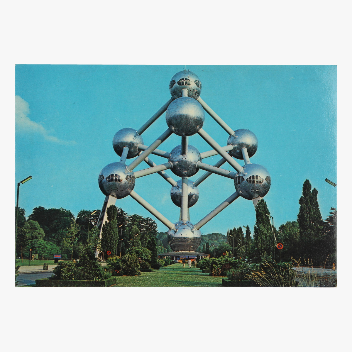 Afbeeldingen van postkaart atomium  hoogte 102m. diameter der sferen 18m gewicht 2200 ton