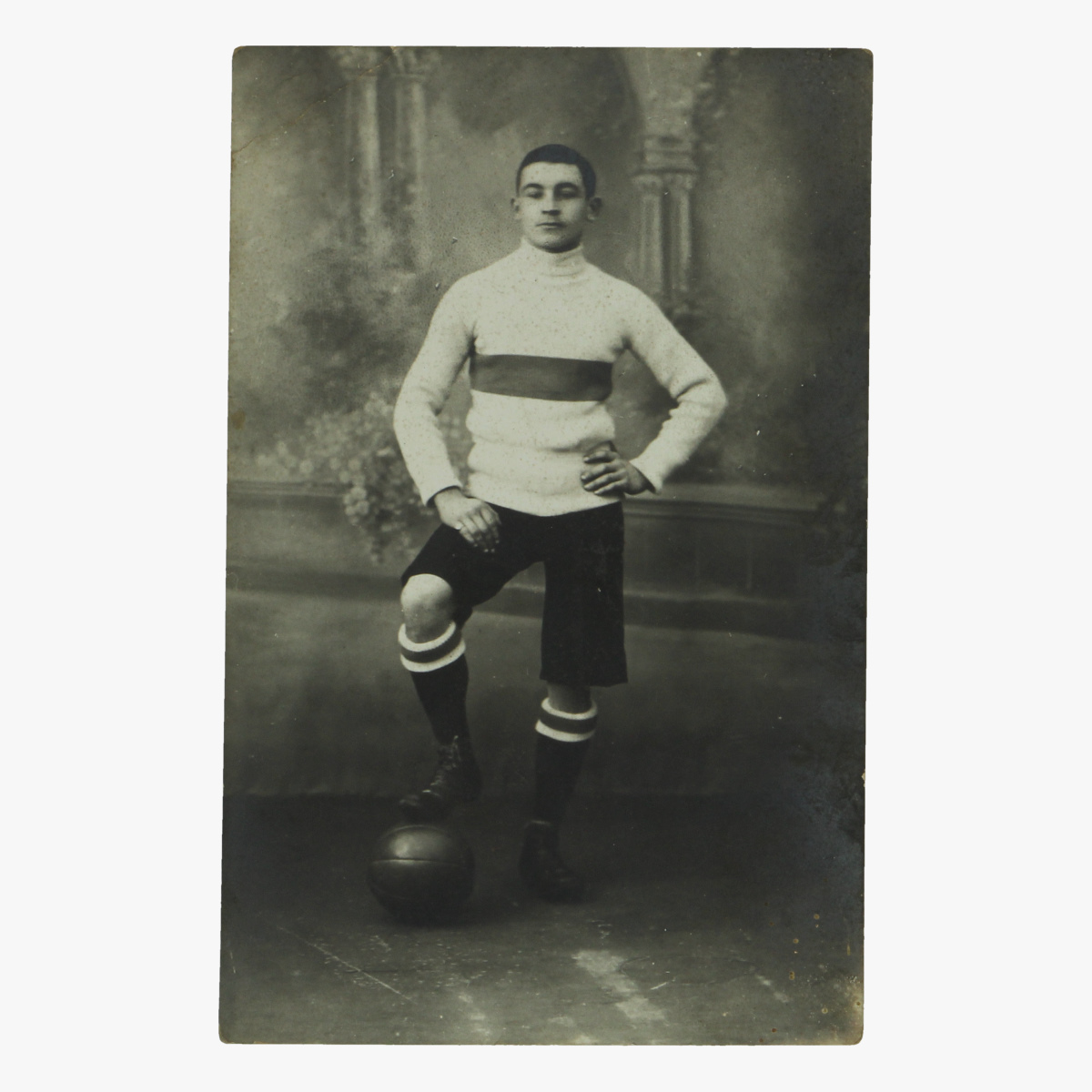 Afbeeldingen van oude postkaart voetballer 