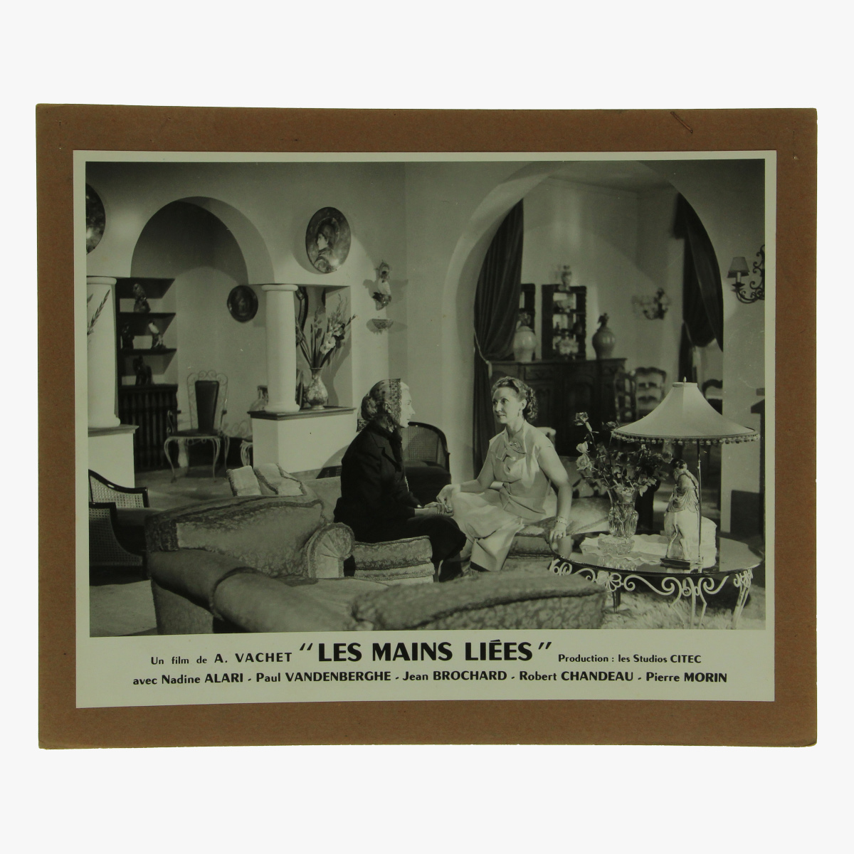 Afbeeldingen van promo -foto's 21 stuks film A.Vachet" Les main liées" production:les studio citec